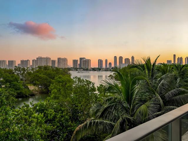 Apartment for sale in North Miami Beach, Florida