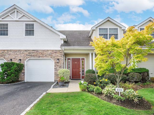 Apartment for sale in Port Washington, Nassau County