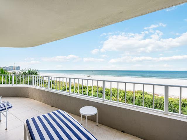 Apartment for sale in Marco Island, Florida