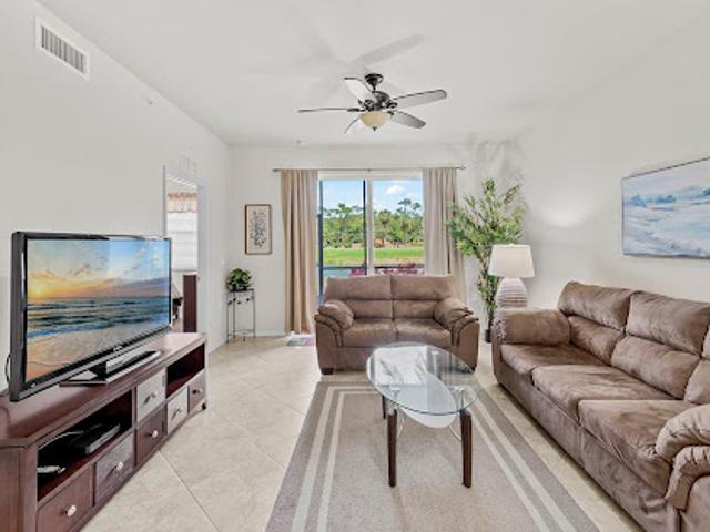 Apartment for sale in Naples, Florida