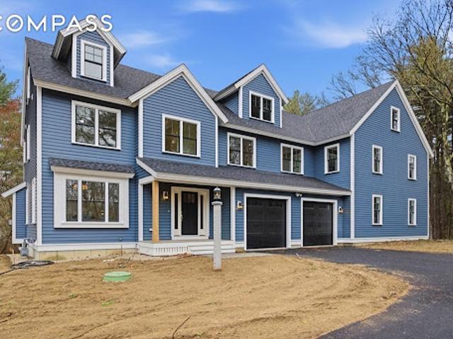 Apartment for sale in Billerica, Massachusetts