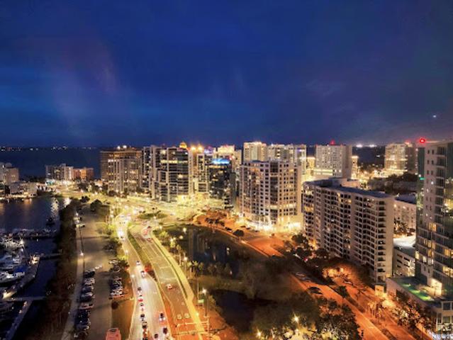 Apartment for sale in Sarasota Apartment for sale in Sarasota