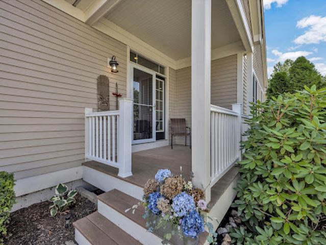 Apartment for sale in Mashpee, Massachusetts