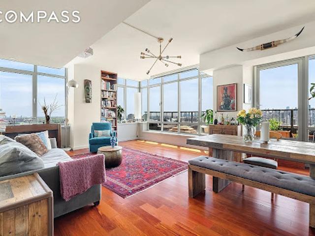 Apartment for sale in Arverne, New York