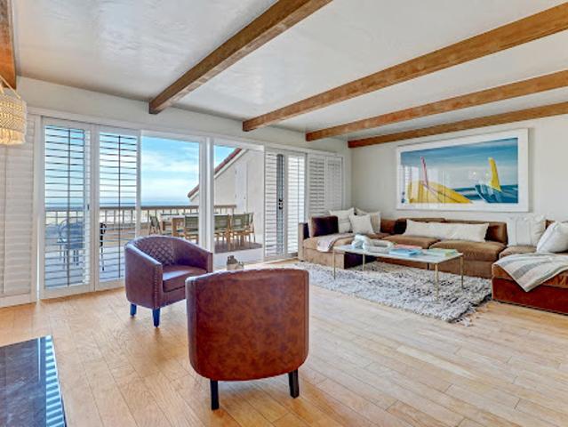 Apartment for sale in Malibu, California