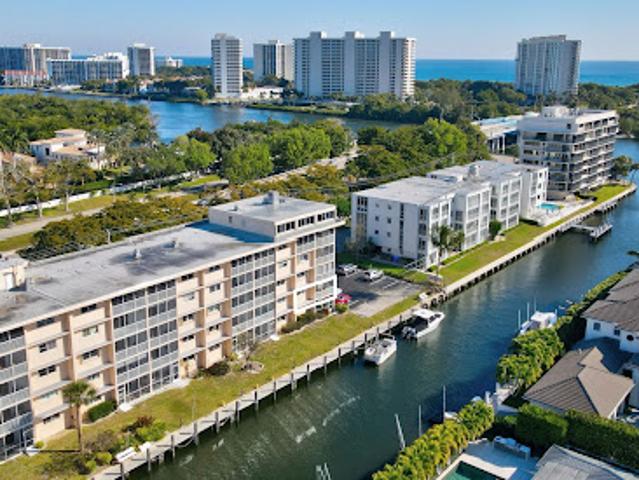 Apartment for sale in Boca Raton, Florida