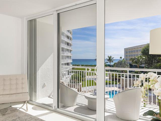 Apartment for sale in Palm Beach, Florida