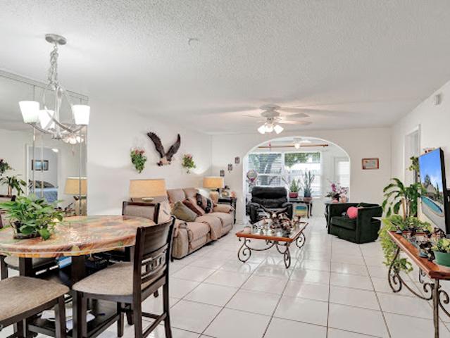 Apartment for sale in Sunrise, Florida
