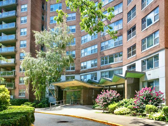 Apartment for sale in Forest Hills