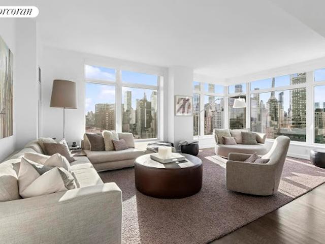 Apartment for sale in Arverne, New York