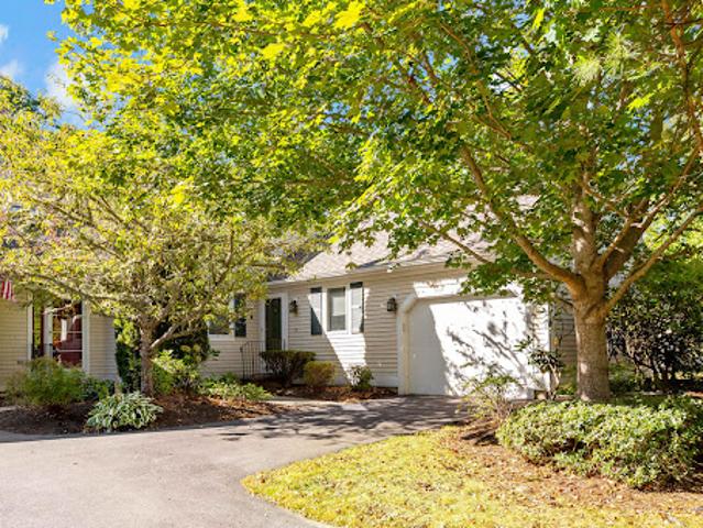 Apartment for sale in Mashpee, Massachusetts