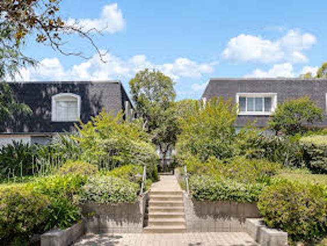 Apartment for sale in Pasadena