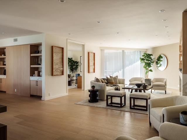 Apartment for sale in Beverly Hills, California