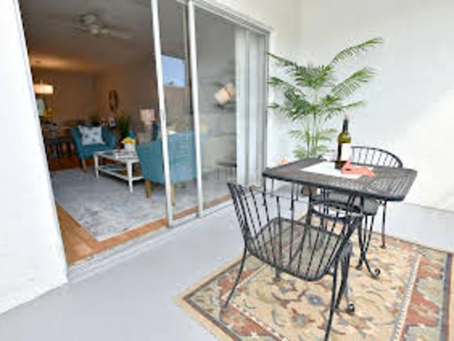 Apartment for sale in Lake Worth