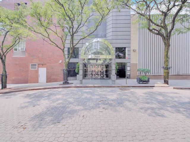 Apartment for sale in Arverne, New York