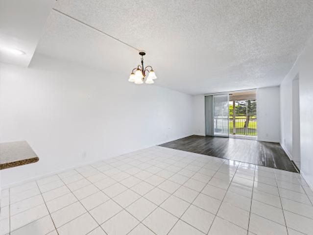 Apartment for sale in Davie, Florida