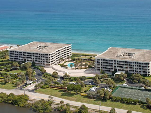 Apartment for sale in Palm Beach, Florida