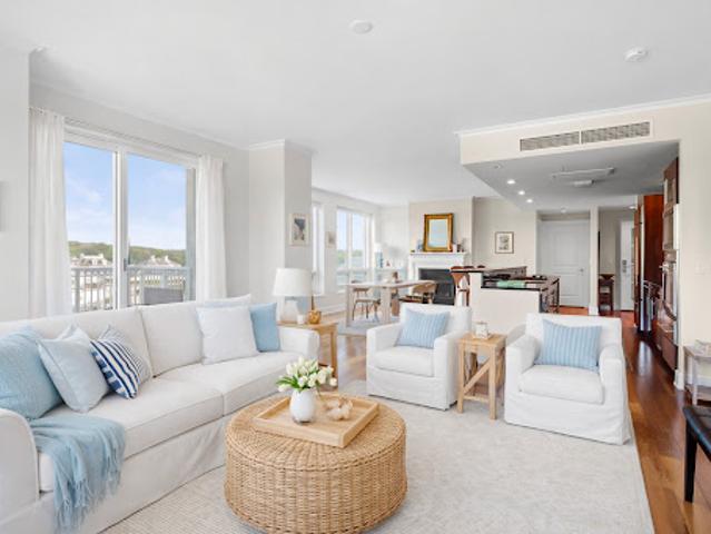 Apartment for sale in Portsmouth, Rhode Island