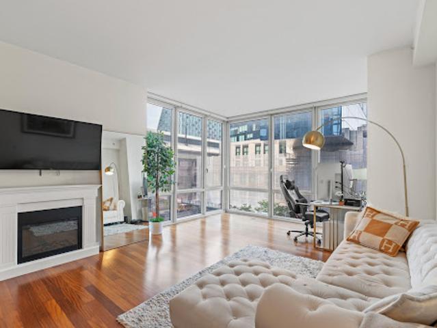 Apartment for sale in Arverne, New York