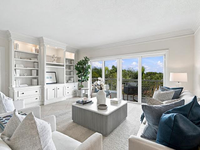 Apartment for sale in Palm Beach, Florida