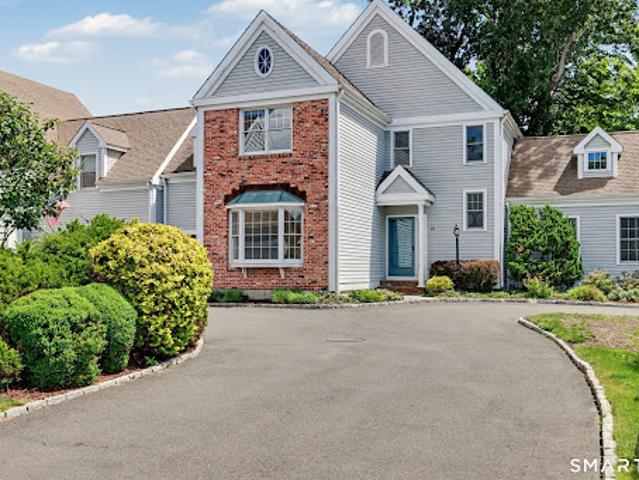 Apartment for sale in New Canaan, Connecticut