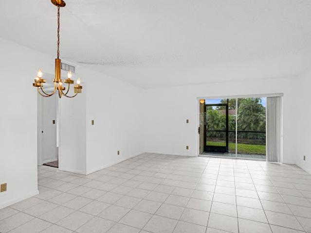 Apartment for sale in Pompano Beach, Florida