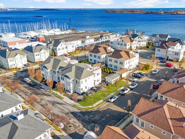 Apartment for sale in The Bronx, Arverne