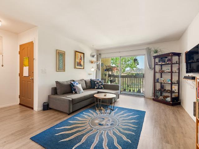 Apartment for sale in Oceanside