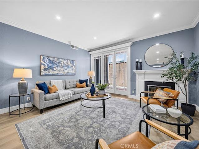 Apartment for sale in Santa Monica, California