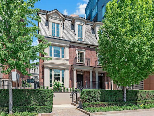 Apartment for sale in Woburn, Ontario