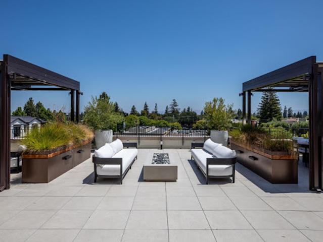 Apartment for sale in Los Altos, California