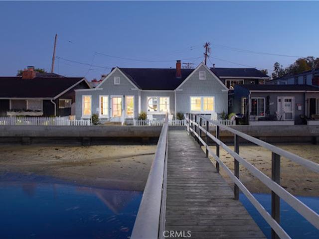 Apartment for sale in Corona Del Mar, California