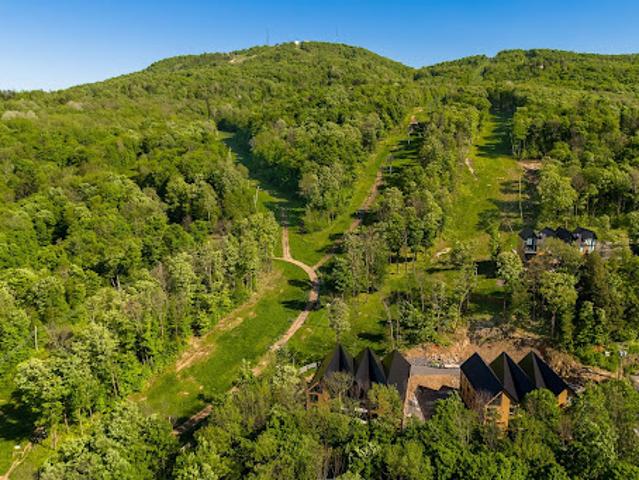 Apartment for sale in Bromont, Quebec