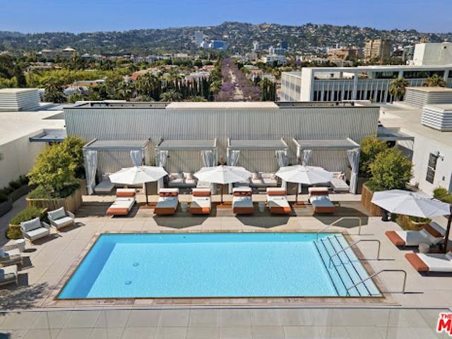 Apartment for sale in Beverly Hills, California