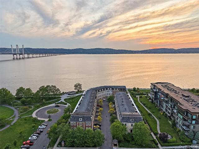 Apartment for sale in Tarrytown, New York