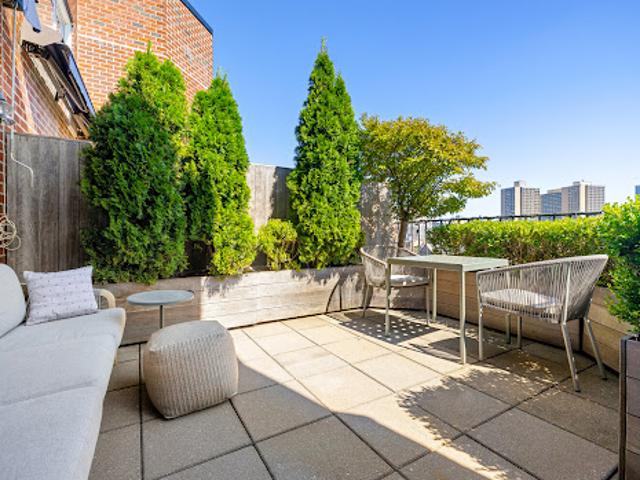 Apartment for sale in Arverne, New York