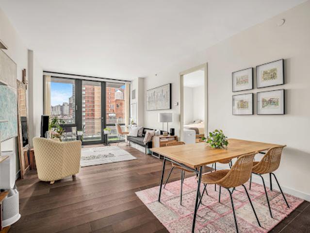 Apartment for sale in Arverne, New York