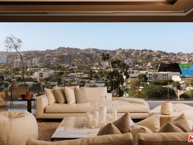 Apartment for sale in West Hollywood, Los Angeles County
