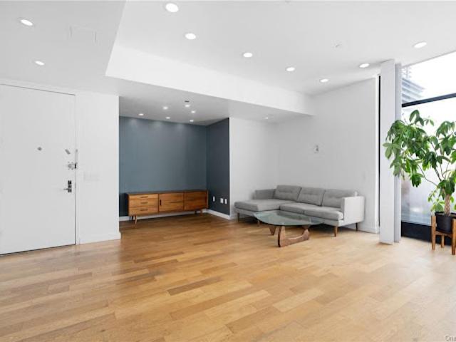 Apartment for sale in Arverne, New York
