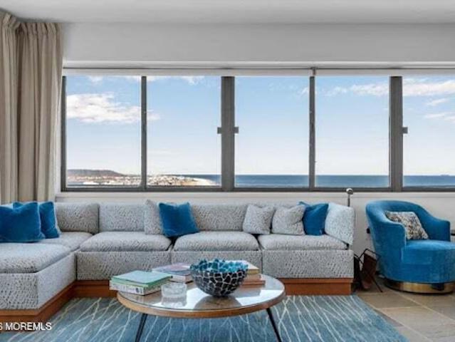 Apartment for sale in Monmouth, New Jersey