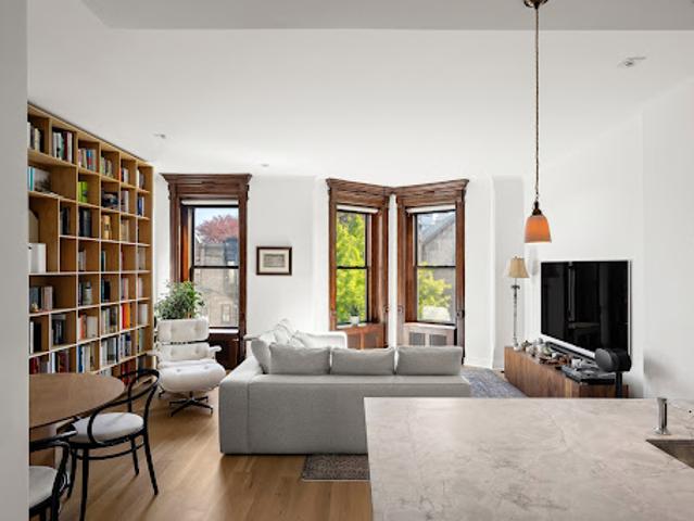 Apartment for sale in Arverne, New York