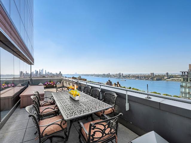 Apartment for sale in New York, Arverne