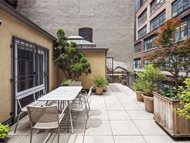 Apartment for sale in Arverne, New York
