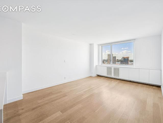 Apartment for sale in Arverne, New York