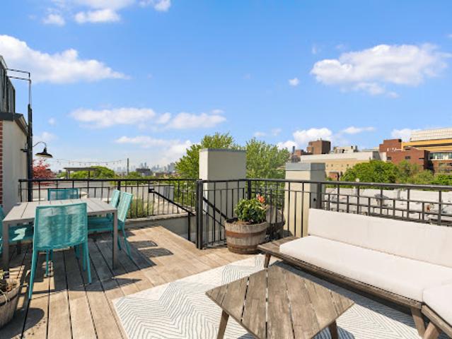 Apartment for sale in Arverne, New York