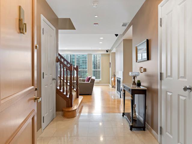 Apartment for sale in Chicago Park, Illinois