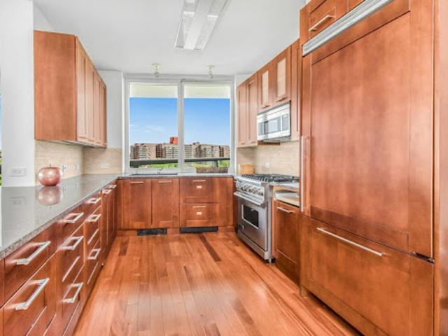 Apartment for sale in Arverne, New York