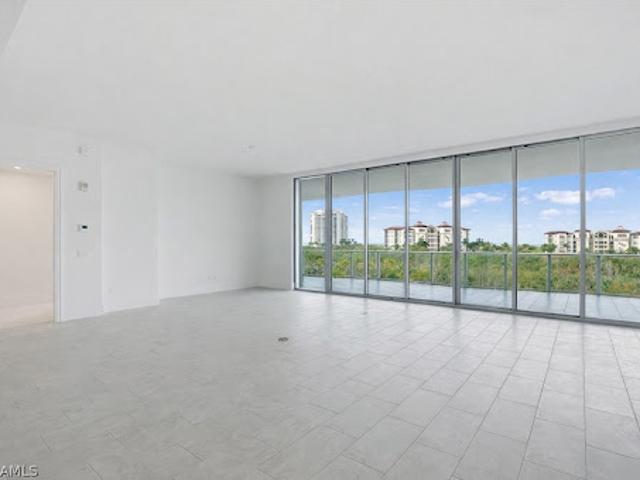 Apartment for sale in Bonita Springs, Lee County