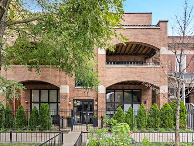 Apartment for sale in Chicago, Cook County