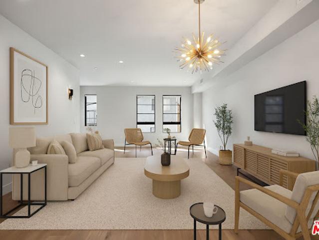 Apartment for sale in Toluca Lake, California